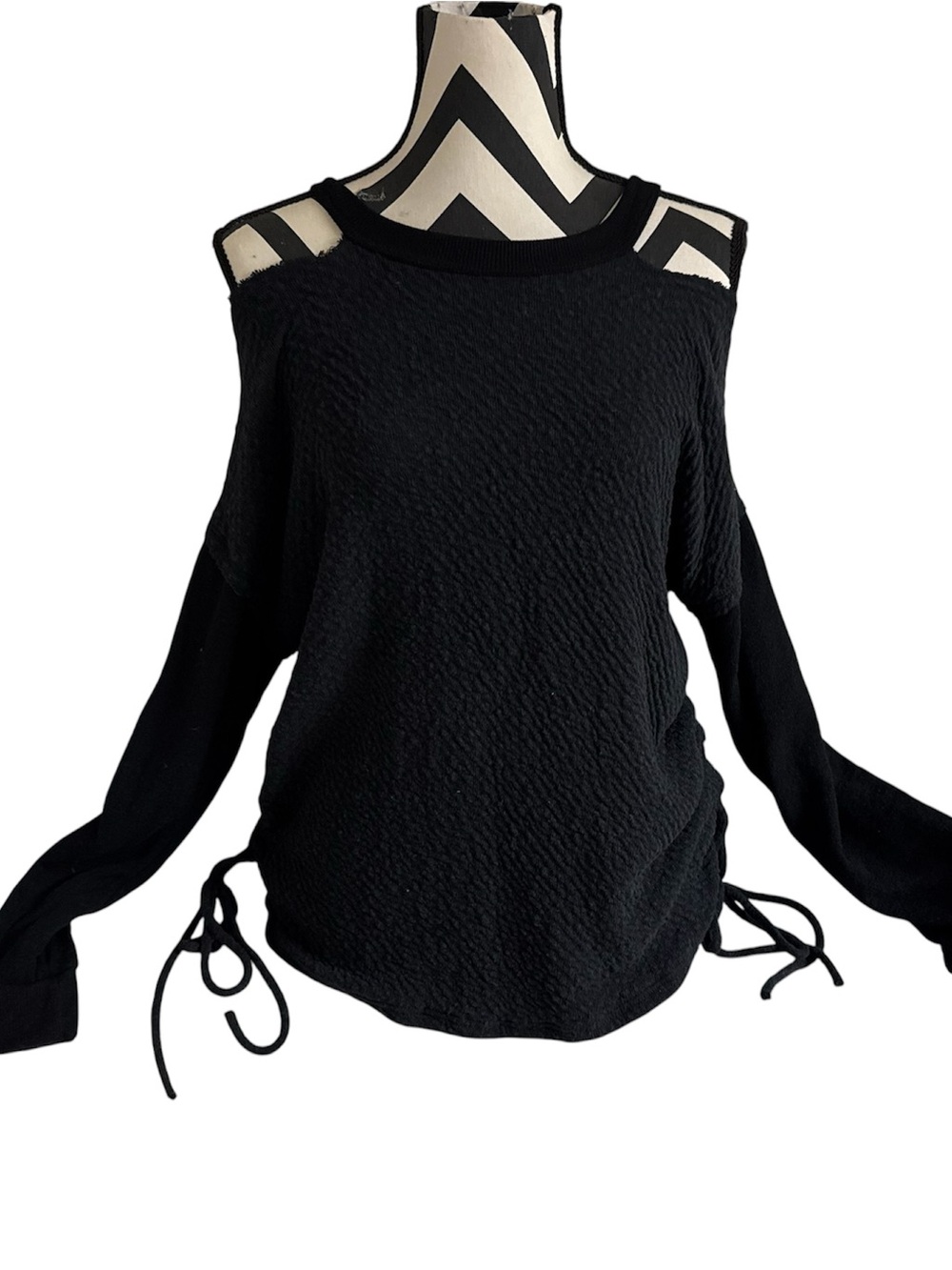 Vintage Havana  Cold-Shoulder lightweight   sweatshirt